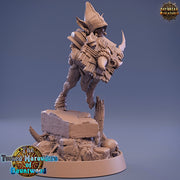 Goblin Sword and Shield Fighter | DnD Miniatures Figures | Dungeons and Dragons | 28mm, 32mm, 75mm scale| Pathfinder | Daybreak Miniatures - Only-Games