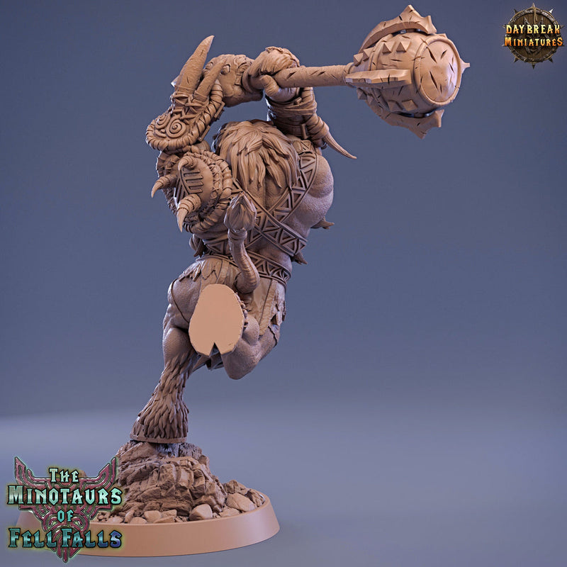 Minotaur Warrior War Chief | Scales: 28mm | 32mm | 75mm | D&D 5e Megaboss | Dungeons and Dragons | Pathfinder | Daybreak Miniatures - Only-Games