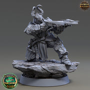 Paladin, Fighter Crossbow Expert  | 28mm, 32mm, 54mm, 75mm Scales | Dungeons and Dragons | Pathfinder | Daybreak Miniatures - Only-Games