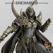 Female Oathbreaker Paladin,Chaos Knight, Pole-Arm Master Unpainted Miniature | 28mm, 32mm,75mm Scales | Dungeons and Dragons | Pathfinder | - Only-Games