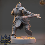 Paladin, Fighter Polearm Master Battle master | 28mm, 32mm,54mm,75mm, 100mm Scales | Dungeons and Dragons | Pathfinder | Daybreak Miniatures - Only-Games