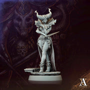 Female Rogue, Thief, Assassin, Arcane Trickster | 28mm,32mm,54mm,75mm,100mm Scale | Dungeons and Dragons Miniature Figurine D&D 5e Gift idea - Only-Games