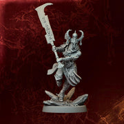 Female Fighter, Ranger, Paladin, Sword D&D 5e Mini | 5 Sizes /Scales - Only-Games