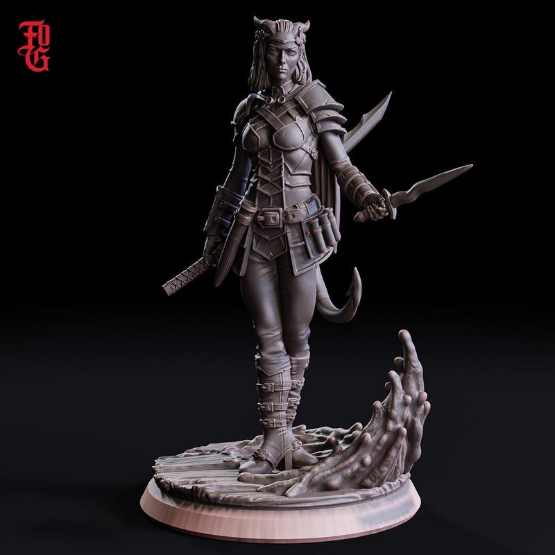 Female Tiefling Rogue Assassin Warlock hexblade |Miniature | 5 Scales | Pathfinder Figure | DnD | Figurine unpainted | - Only-Games