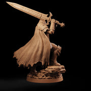 Dark Paladin Miniature | Seldravan Hooded Fallen Knight | PaintedOrNot Original DnD Pathfinder - Only-Games