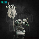 (0124) Troglodyte lizard banner-bearer with axe - Only-Games