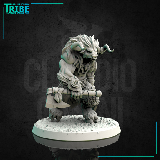 (L 0025) Male minotaur with axes + base (Large) - Only-Games