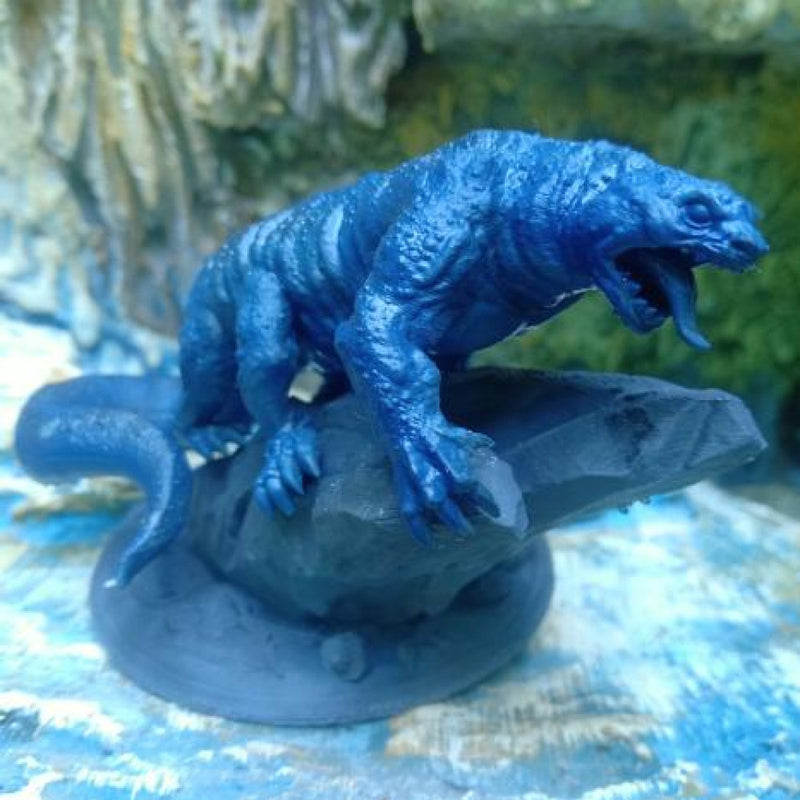 BLUE SPOTTED FROST SALAMANDER - Only-Games