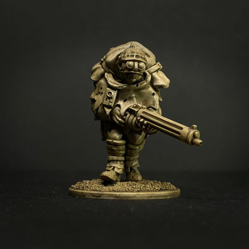 Last War Machine Gunner / Hugo Buzzsaw - Only-Games