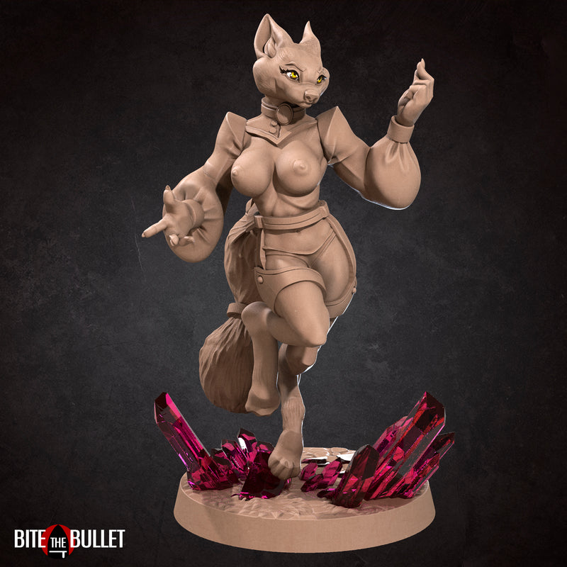 Lady Mahrian, the Foxfolk Maid - Only-Games