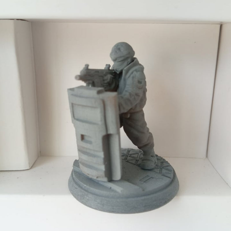 CYBERPUNK MALE SHIELD ASSAULT UNIT - Papsikels Miniatures - Miniatures ...