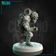 (0179) Female post apocalyptic old woman hunter with shotgun and traps - Only-Games