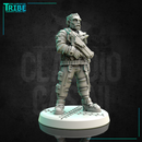 (0172) Male military soldier mercenary with a uzi - Only-Games