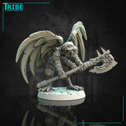 (0169) Female Featherfolk barbarian warrior with a two hands axe - Only-Games