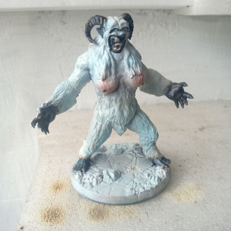 BABY YETI CRYING - Papsikels Miniatures - Miniatures by