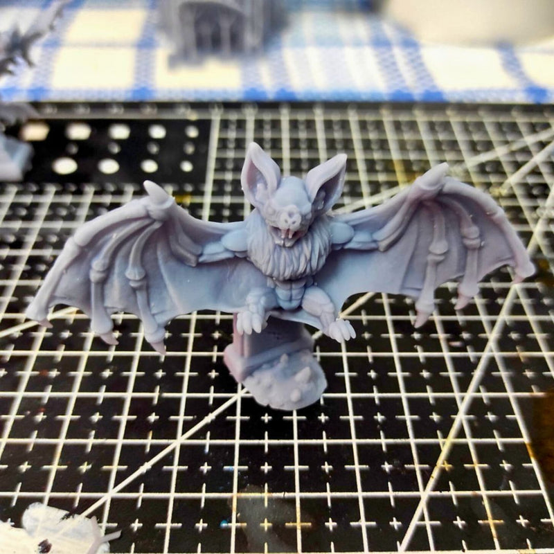 Tons of Skeletons: Giant Bats - Only-Games