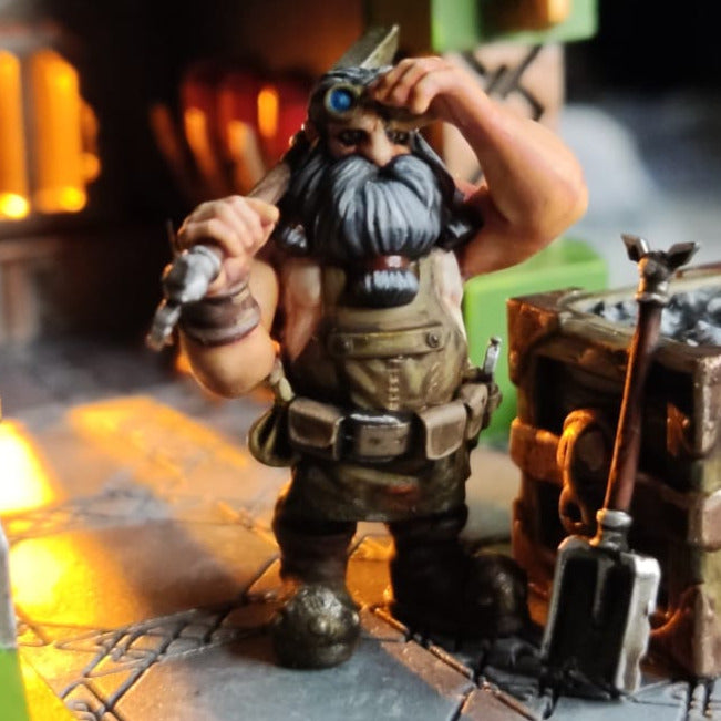 Dwarf Chief Engineer - Only-Games
