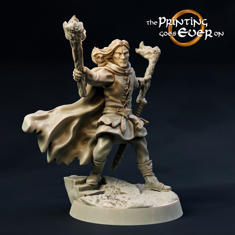 Ranger with flaming torches - Only-Games