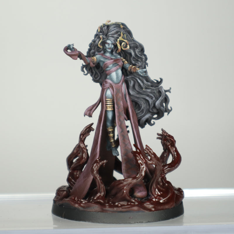 Witch-Queen Sulapesh (50mm Base) - Only-Games