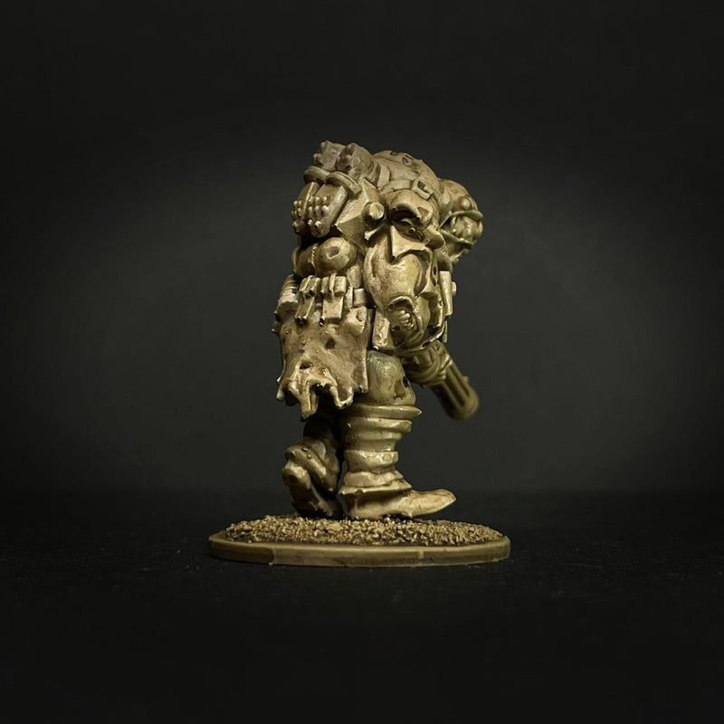 Last War Machine Gunner / Hugo Buzzsaw - Only-Games