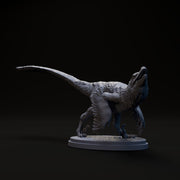Velociraptor sneaking up 1-20 scale dinosaur - Only-Games