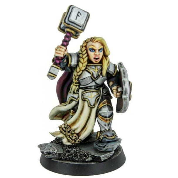 Bryna The Indomitable [32mm Scale] Female Dwarf Fighter - Only-Games