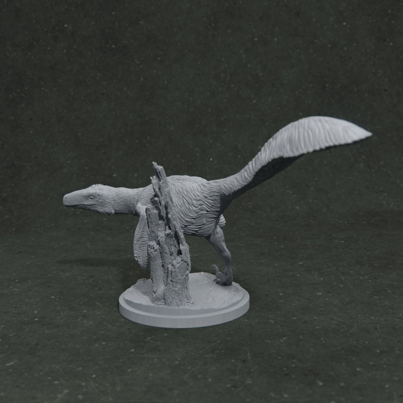 Utahraptor running 1-35 scale pre-supported dinosaur - Only-Games