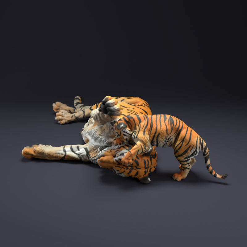 Bengal Tiger and Cub Playing 1/43 - Only-Games